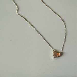 iridescent kendra necklace